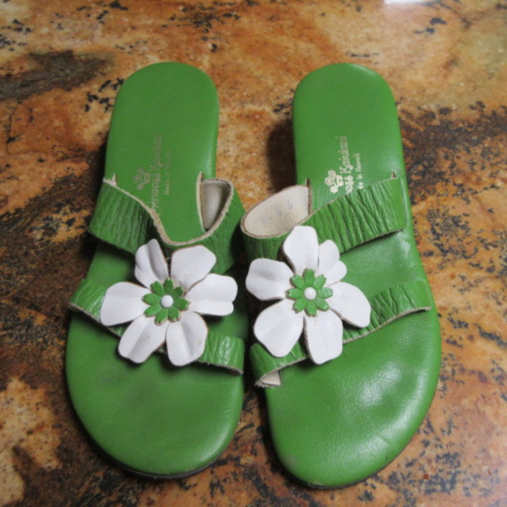 PRINCESS KAIULANI GREEN FLORAL SANDALS SHOES Sz6